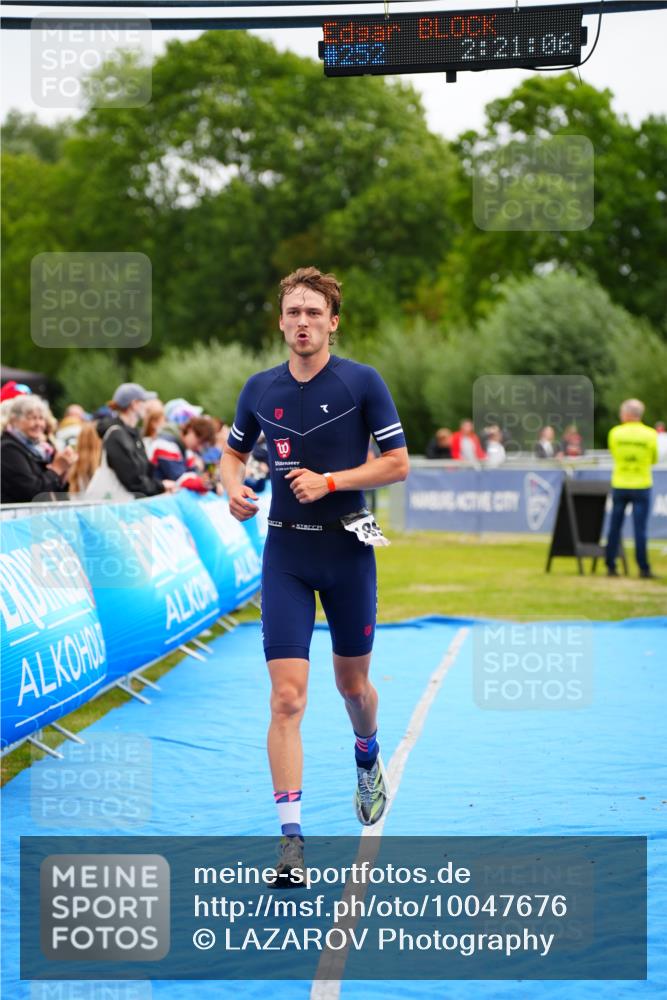 30.08.2026 - Elbe Triathlon Hamburg LAZAROV Photography http://msf.ph/oto/10047676 30.08.2026 10:31:08 Ziel 208, 252, 1895 meine-sportfotos.de