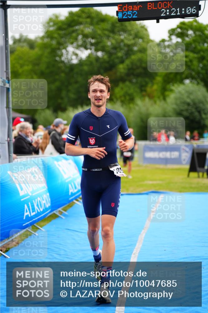 30.08.2026 - Elbe Triathlon Hamburg LAZAROV Photography http://msf.ph/oto/10047685 30.08.2026 10:31:08 Ziel 208, 252, 1895 meine-sportfotos.de