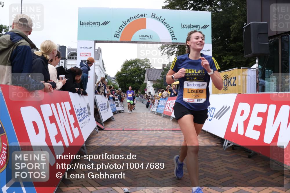 30.08.2026 - Blankeneser Heldenlauf Lena Gebhardt http://msf.ph/oto/10047689 30.08.2026 11:54:11 Ziel 2247, 2324, 2585 meine-sportfotos.de