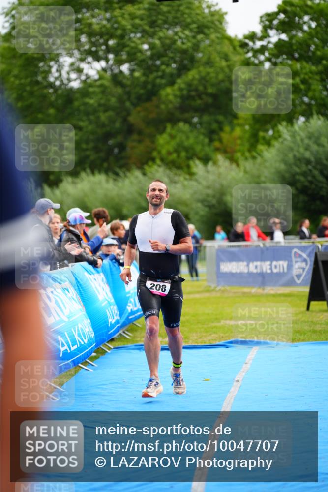 30.08.2026 - Elbe Triathlon Hamburg LAZAROV Photography http://msf.ph/oto/10047707 30.08.2026 10:31:12 Ziel 208 meine-sportfotos.de
