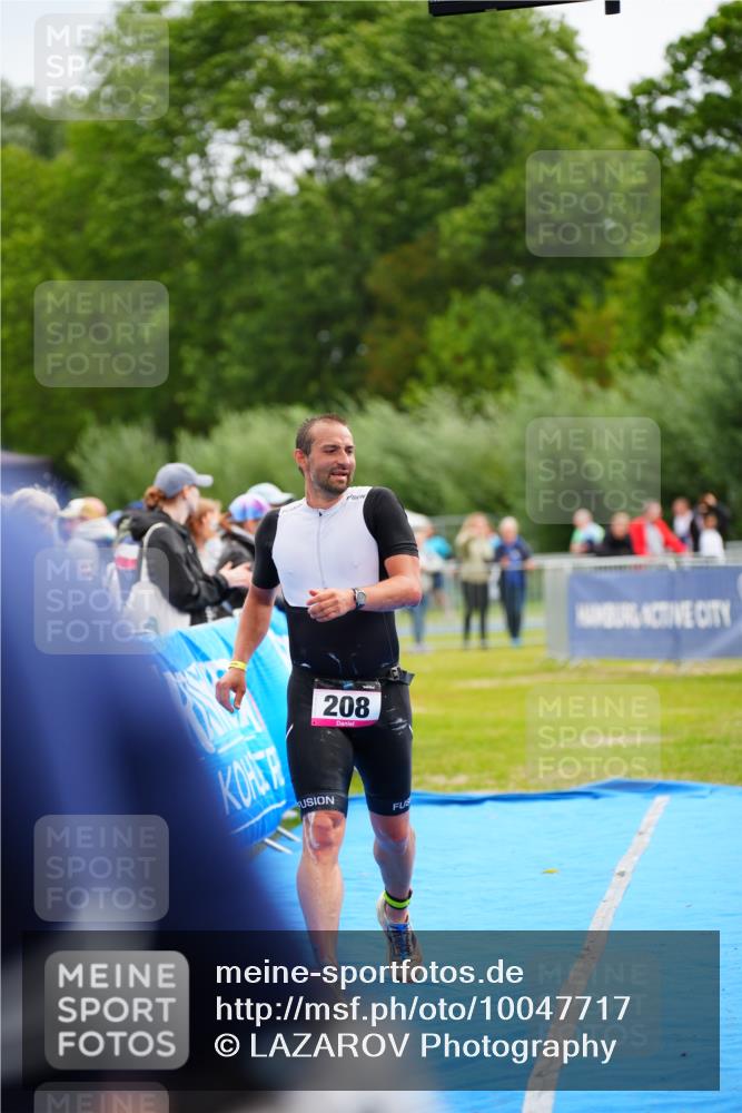 30.08.2026 - Elbe Triathlon Hamburg LAZAROV Photography http://msf.ph/oto/10047717 30.08.2026 10:31:13 Ziel 208 meine-sportfotos.de