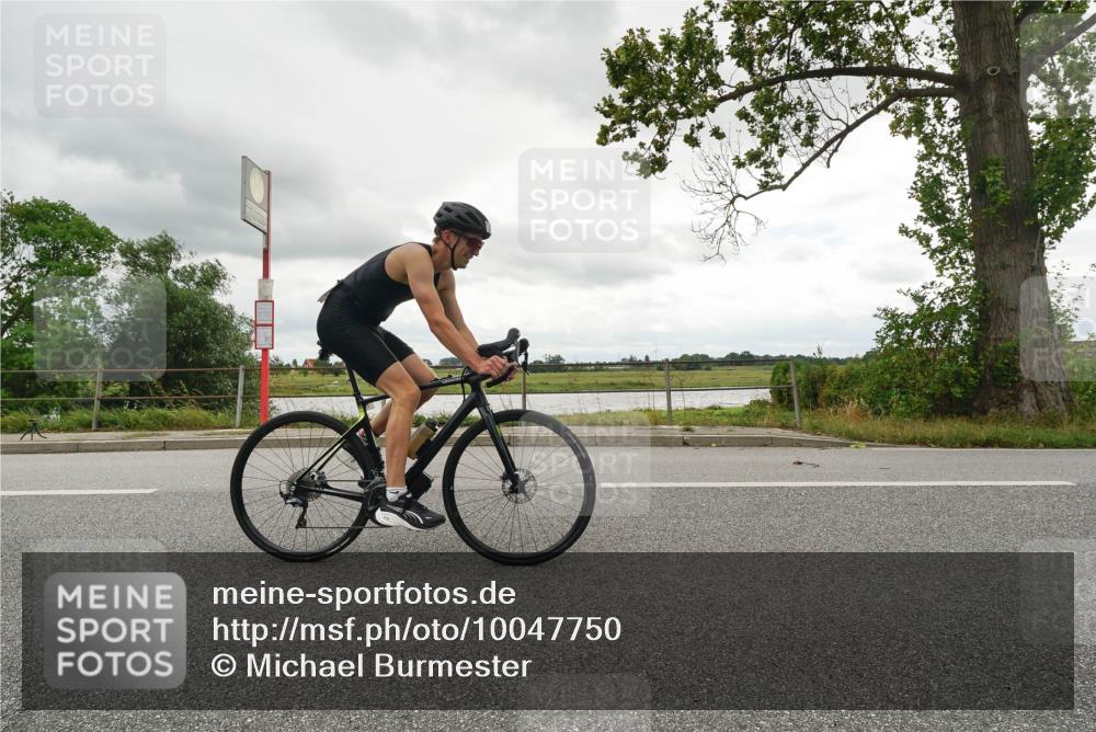 30.08.2026 - Elbe Triathlon Hamburg Michael Burmester http://msf.ph/oto/10047750 30.08.2026 15:00:03 Radfahren 138 meine-sportfotos.de