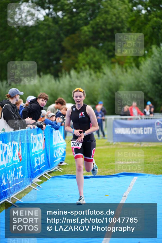 30.08.2026 - Elbe Triathlon Hamburg LAZAROV Photography http://msf.ph/oto/10047765 30.08.2026 10:31:29 Ziel 328 meine-sportfotos.de