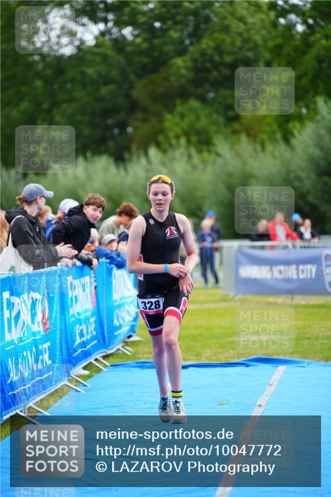 30.08.2026 - Elbe Triathlon Hamburg LAZAROV Photography http://msf.ph/oto/10047772 30.08.2026 10:31:29 Ziel 328 meine-sportfotos.de