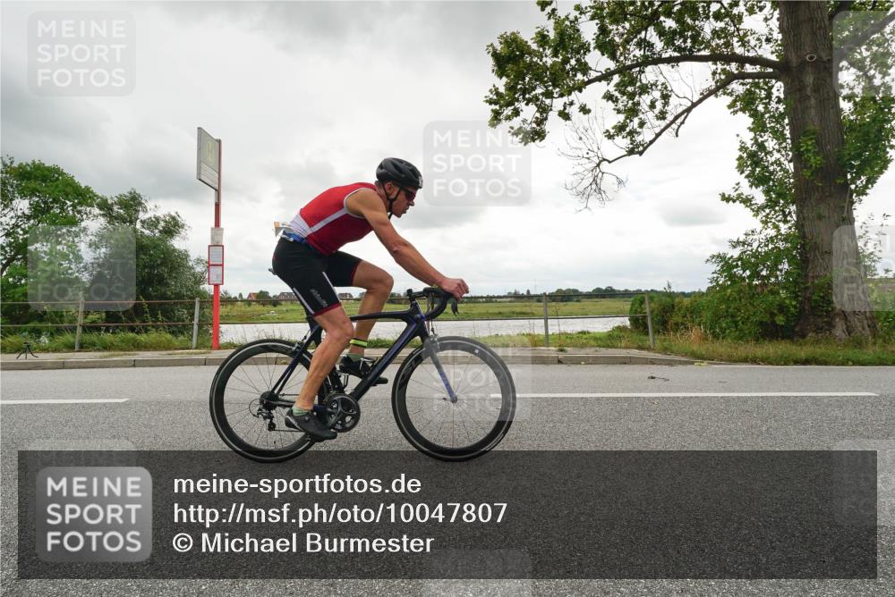 30.08.2026 - Elbe Triathlon Hamburg Michael Burmester http://msf.ph/oto/10047807 30.08.2026 15:00:59 Radfahren  meine-sportfotos.de