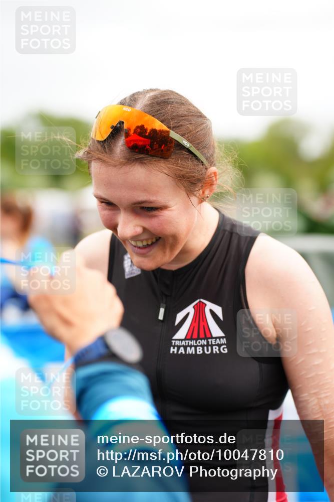 30.08.2026 - Elbe Triathlon Hamburg LAZAROV Photography http://msf.ph/oto/10047810 30.08.2026 10:31:35 Ziel  meine-sportfotos.de