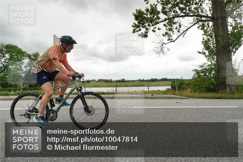 30.08.2026 - Elbe Triathlon Hamburg Michael Burmester http://msf.ph/oto/10047814 30.08.2026 15:01:05 Radfahren  meine-sportfotos.de