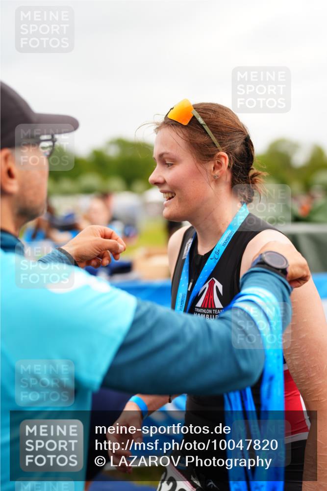 30.08.2026 - Elbe Triathlon Hamburg LAZAROV Photography http://msf.ph/oto/10047820 30.08.2026 10:31:37 Ziel  meine-sportfotos.de