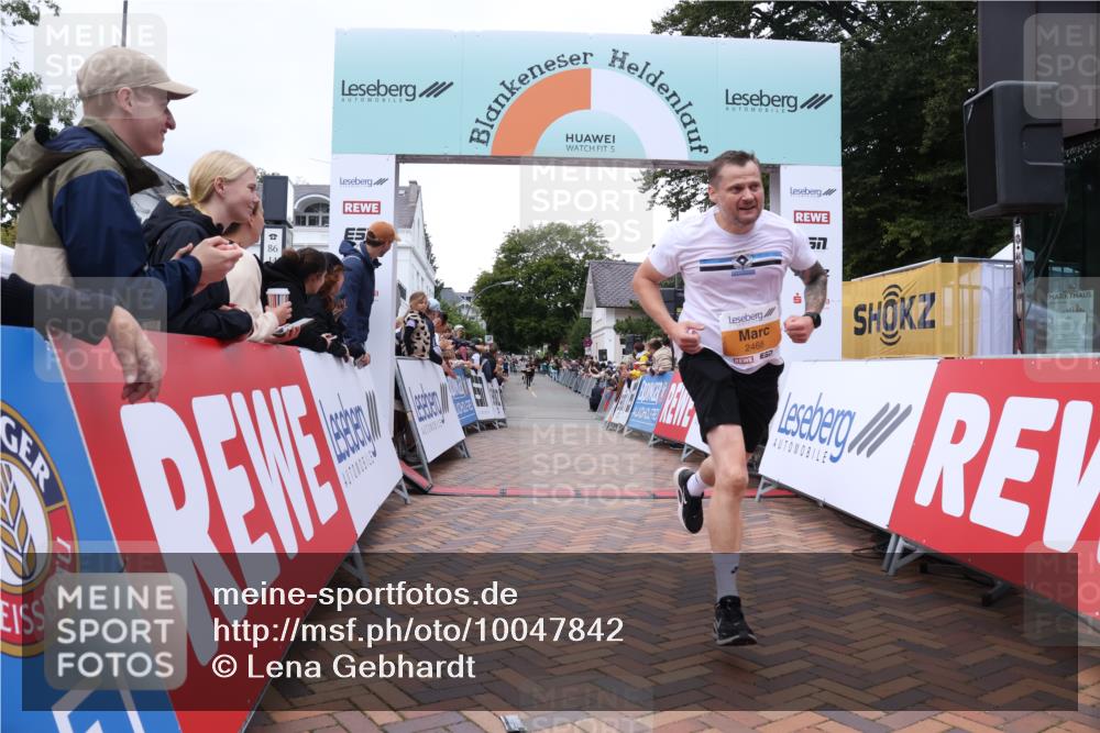 30.08.2026 - Blankeneser Heldenlauf Lena Gebhardt http://msf.ph/oto/10047842 30.08.2026 11:54:18 Ziel 2247, 2324, 2468 meine-sportfotos.de
