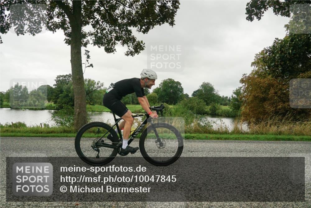30.08.2026 - Elbe Triathlon Hamburg Michael Burmester http://msf.ph/oto/10047845 30.08.2026 09:30:51 Radfahren 433, 495, 572, 671, 672, 700, 968 meine-sportfotos.de