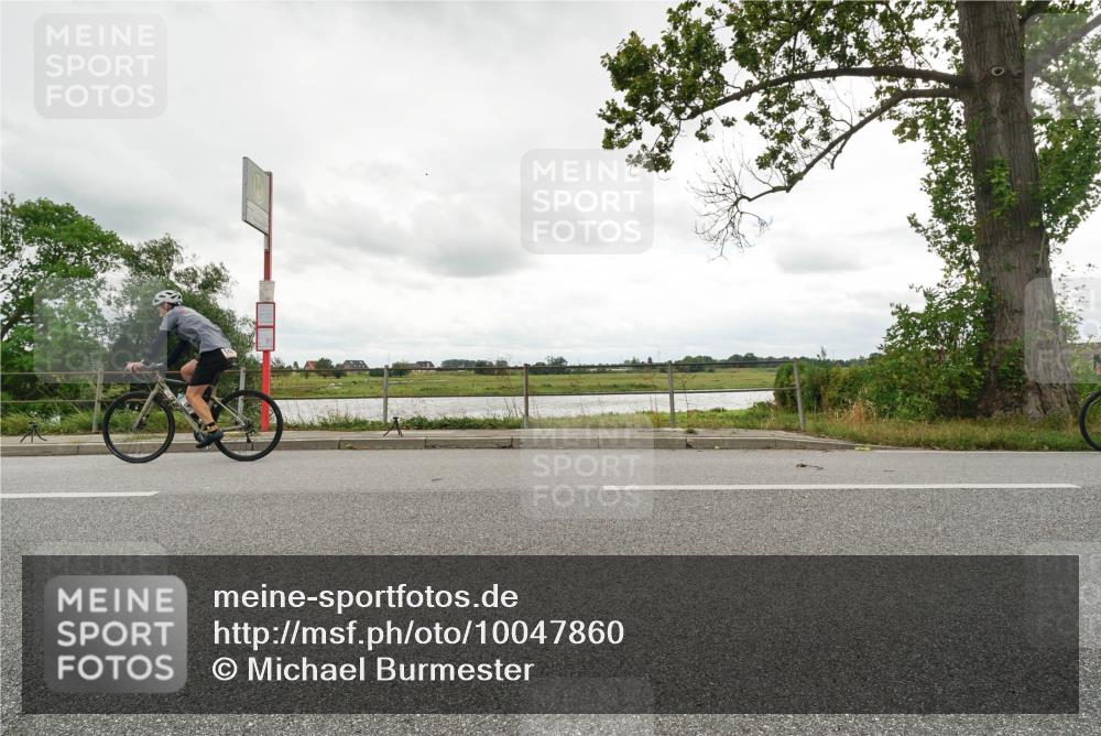 30.08.2026 - Elbe Triathlon Hamburg Michael Burmester http://msf.ph/oto/10047860 30.08.2026 15:01:34 Radfahren  meine-sportfotos.de