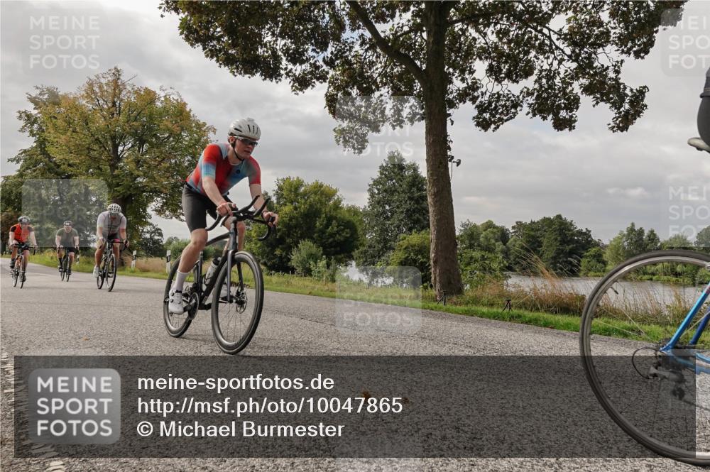 30.08.2026 - Elbe Triathlon Hamburg Michael Burmester http://msf.ph/oto/10047865 30.08.2026 09:39:27 Radfahren 363, 429, 437, 529, 621, 712, 742, 757 meine-sportfotos.de