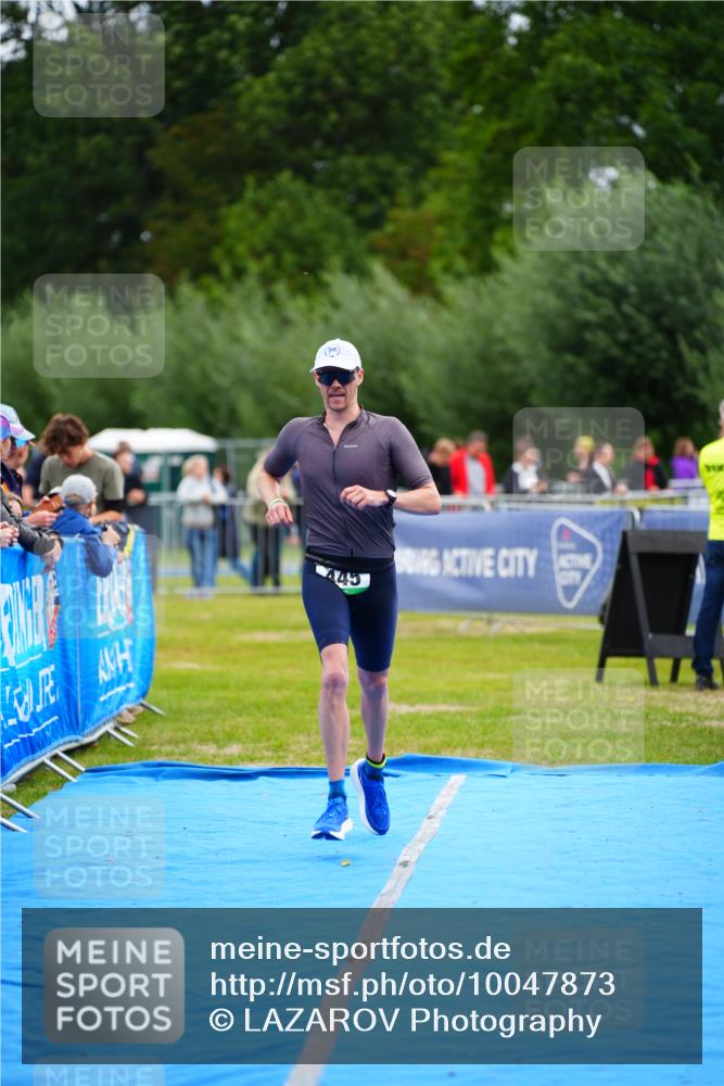 30.08.2026 - Elbe Triathlon Hamburg LAZAROV Photography http://msf.ph/oto/10047873 30.08.2026 10:31:57 Ziel 445 meine-sportfotos.de