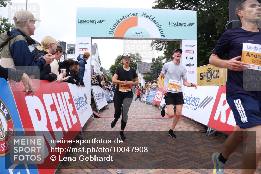 30.08.2026 - Blankeneser Heldenlauf Lena Gebhardt http://msf.ph/oto/10047908 30.08.2026 11:54:29 Ziel 2327, 2373, 2909 meine-sportfotos.de