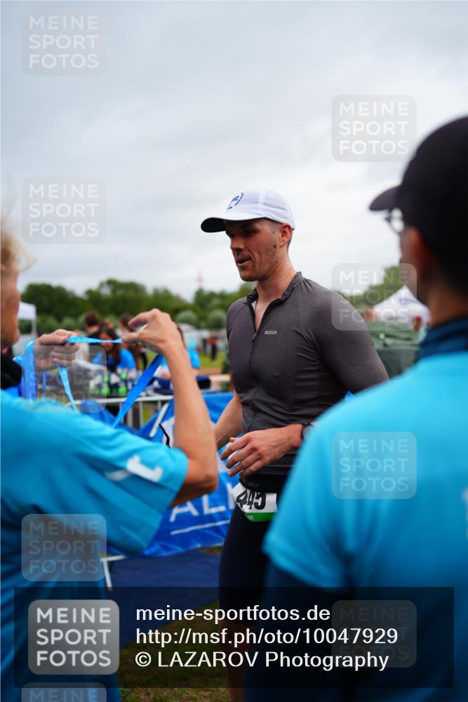 30.08.2026 - Elbe Triathlon Hamburg LAZAROV Photography http://msf.ph/oto/10047929 30.08.2026 10:32:04 Ziel  meine-sportfotos.de