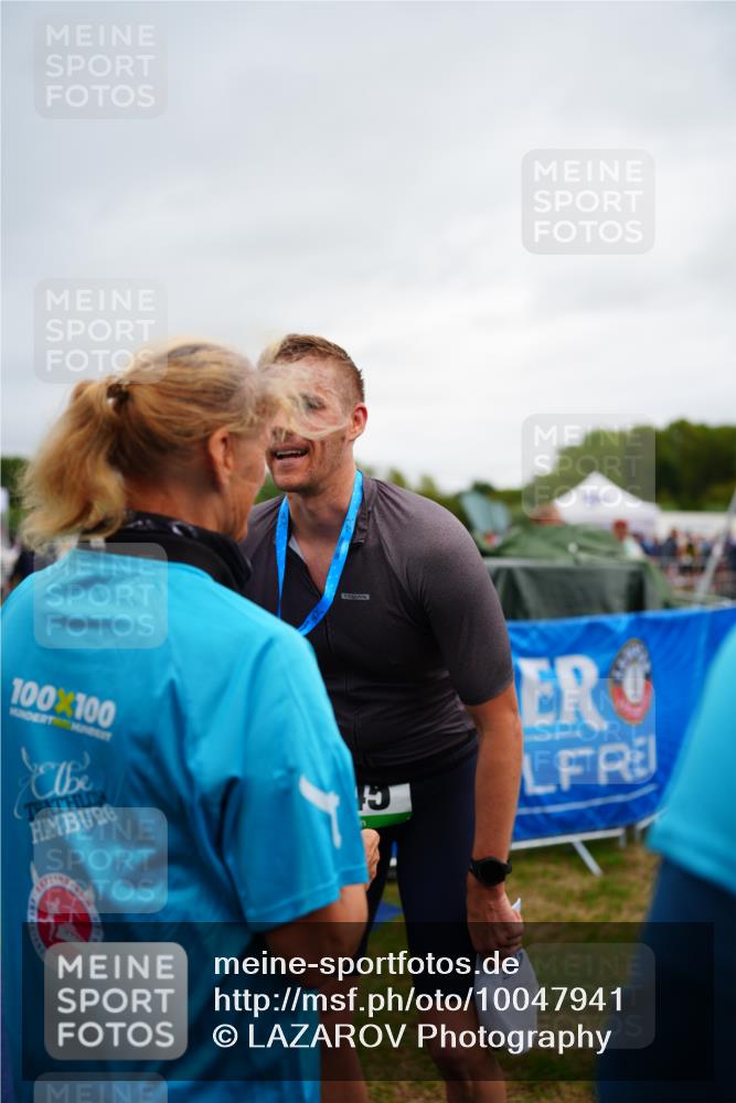 30.08.2026 - Elbe Triathlon Hamburg LAZAROV Photography http://msf.ph/oto/10047941 30.08.2026 10:32:07 Ziel  meine-sportfotos.de