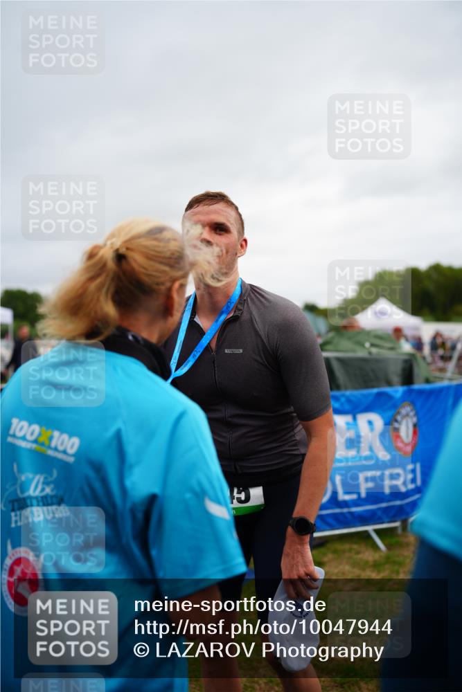 30.08.2026 - Elbe Triathlon Hamburg LAZAROV Photography http://msf.ph/oto/10047944 30.08.2026 10:32:07 Ziel  meine-sportfotos.de