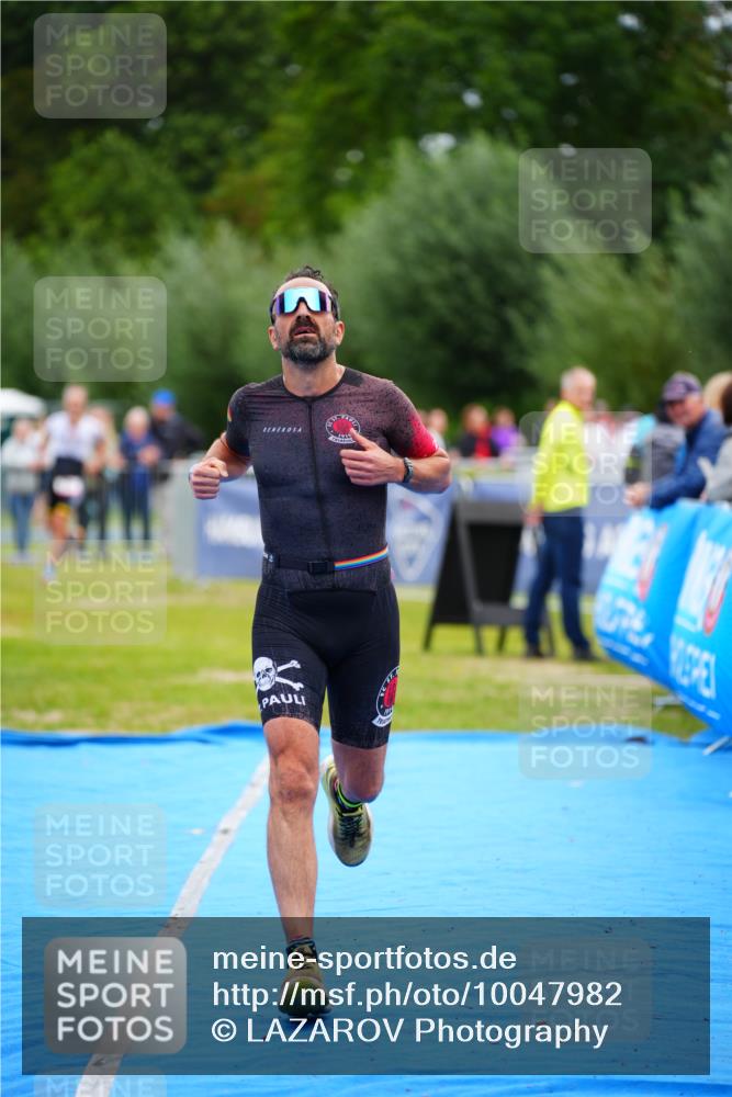 30.08.2026 - Elbe Triathlon Hamburg LAZAROV Photography http://msf.ph/oto/10047982 30.08.2026 10:32:26 Ziel 271, 295 meine-sportfotos.de