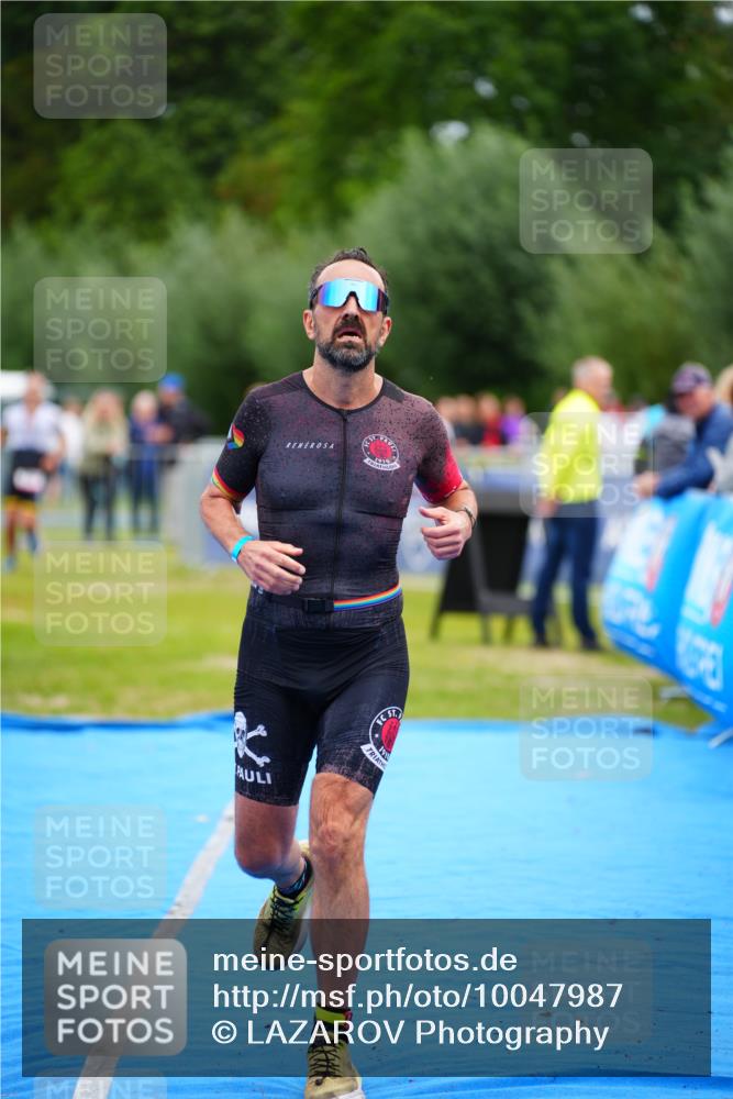 30.08.2026 - Elbe Triathlon Hamburg LAZAROV Photography http://msf.ph/oto/10047987 30.08.2026 10:32:26 Ziel 271, 295 meine-sportfotos.de