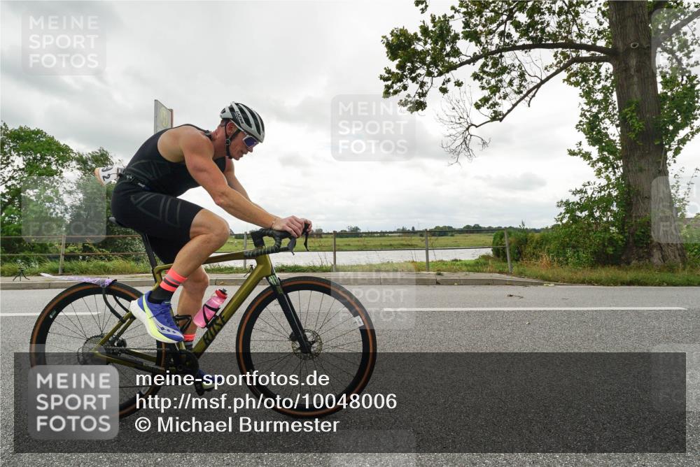 30.08.2026 - Elbe Triathlon Hamburg Michael Burmester http://msf.ph/oto/10048006 30.08.2026 15:03:38 Radfahren  meine-sportfotos.de