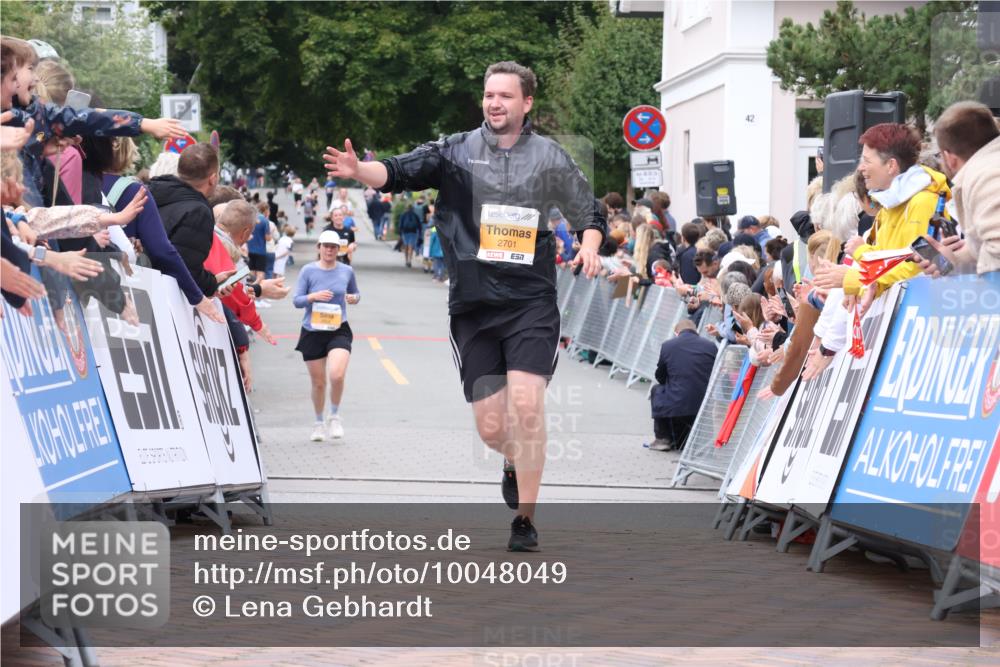 30.08.2026 - Blankeneser Heldenlauf Lena Gebhardt http://msf.ph/oto/10048049 30.08.2026 11:54:45 Ziel 2315, 2701, 4030 meine-sportfotos.de