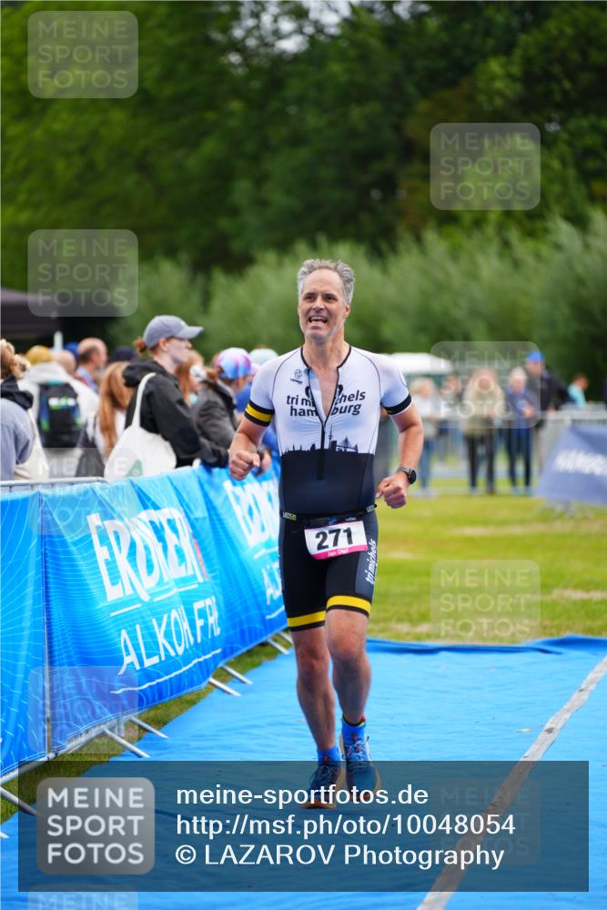 30.08.2026 - Elbe Triathlon Hamburg LAZAROV Photography http://msf.ph/oto/10048054 30.08.2026 10:32:34 Ziel 271 meine-sportfotos.de