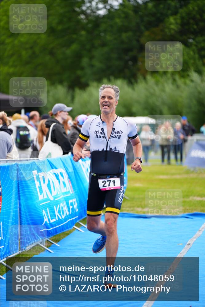 30.08.2026 - Elbe Triathlon Hamburg LAZAROV Photography http://msf.ph/oto/10048059 30.08.2026 10:32:34 Ziel 271 meine-sportfotos.de