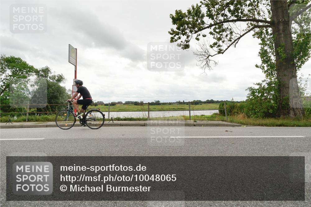 30.08.2026 - Elbe Triathlon Hamburg Michael Burmester http://msf.ph/oto/10048065 30.08.2026 15:04:46 Radfahren  meine-sportfotos.de
