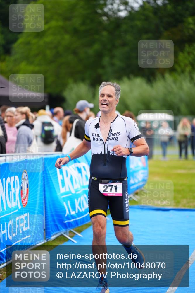 30.08.2026 - Elbe Triathlon Hamburg LAZAROV Photography http://msf.ph/oto/10048070 30.08.2026 10:32:34 Ziel 271 meine-sportfotos.de