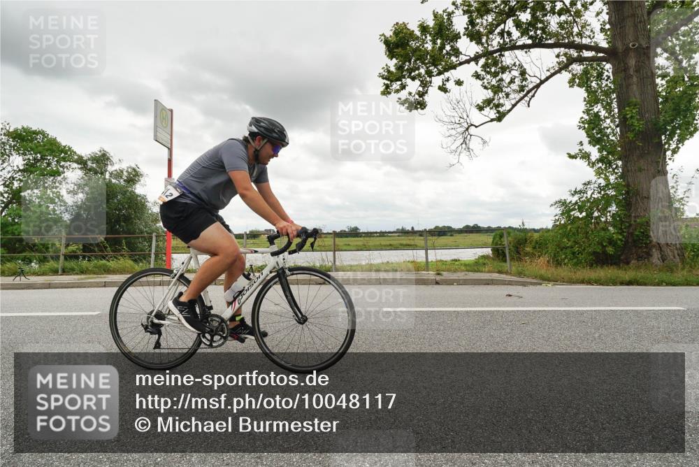 30.08.2026 - Elbe Triathlon Hamburg Michael Burmester http://msf.ph/oto/10048117 30.08.2026 15:06:03 Radfahren  meine-sportfotos.de