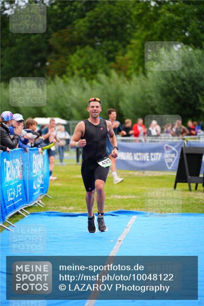 30.08.2026 - Elbe Triathlon Hamburg LAZAROV Photography http://msf.ph/oto/10048122 30.08.2026 10:32:50 Ziel 298, 433 meine-sportfotos.de
