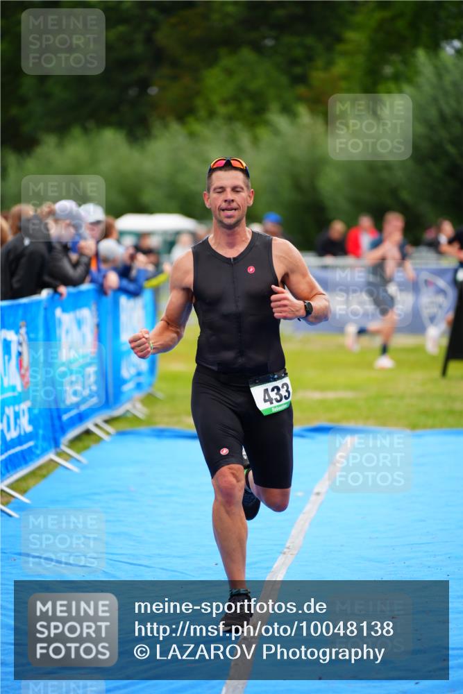 30.08.2026 - Elbe Triathlon Hamburg LAZAROV Photography http://msf.ph/oto/10048138 30.08.2026 10:32:52 Ziel 298, 433 meine-sportfotos.de