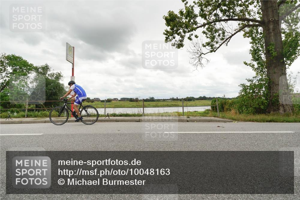 30.08.2026 - Elbe Triathlon Hamburg Michael Burmester http://msf.ph/oto/10048163 30.08.2026 15:06:25 Radfahren  meine-sportfotos.de