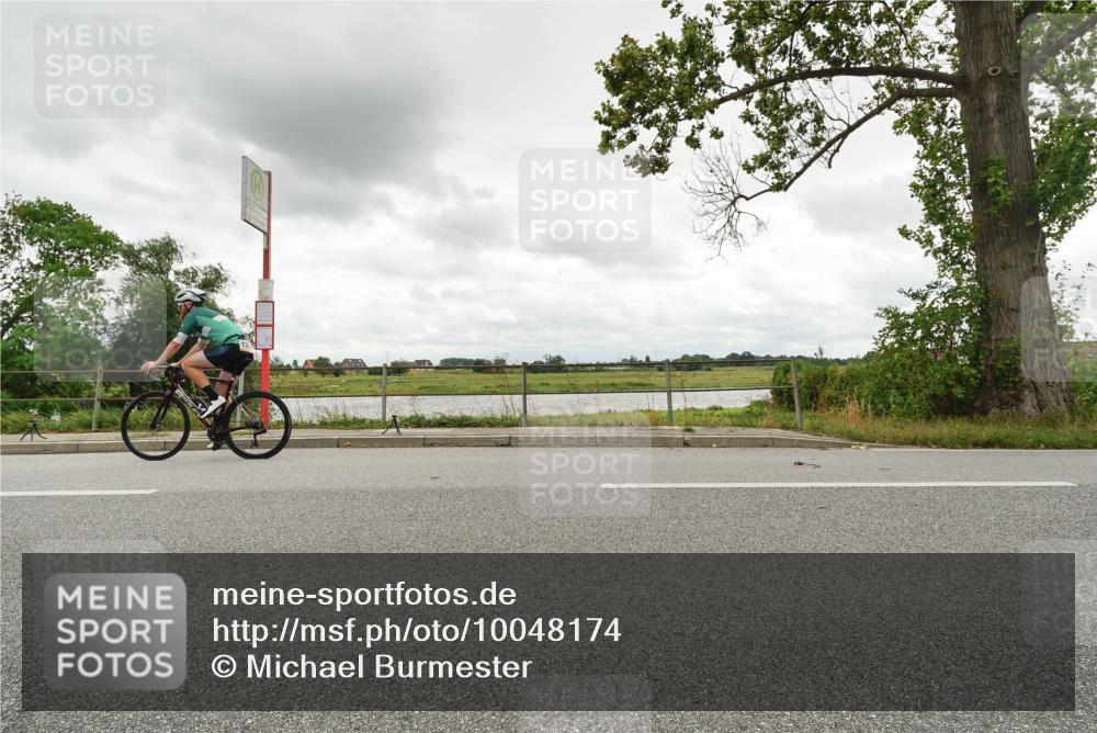 30.08.2026 - Elbe Triathlon Hamburg Michael Burmester http://msf.ph/oto/10048174 30.08.2026 15:06:35 Radfahren  meine-sportfotos.de