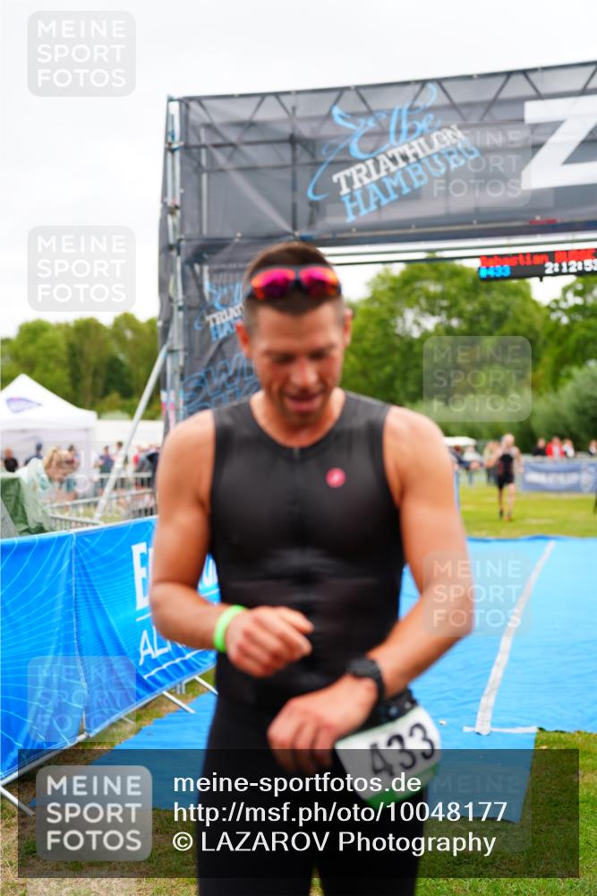 30.08.2026 - Elbe Triathlon Hamburg LAZAROV Photography http://msf.ph/oto/10048177 30.08.2026 10:32:55 Ziel 298, 433 meine-sportfotos.de