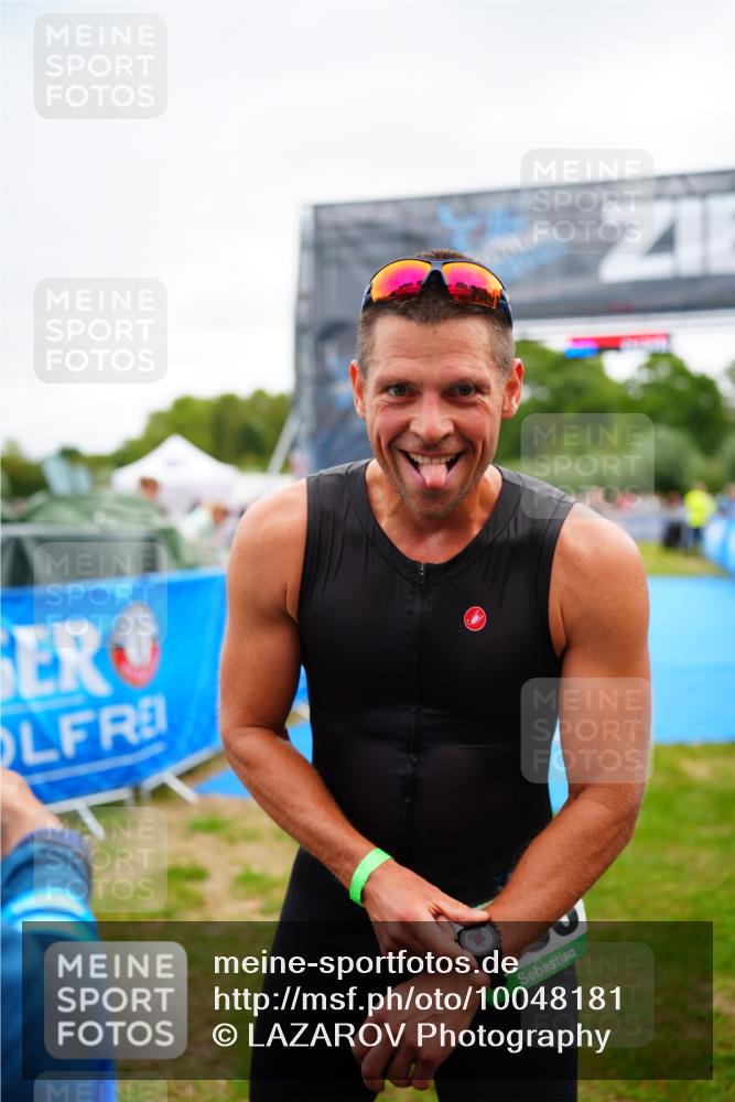 30.08.2026 - Elbe Triathlon Hamburg LAZAROV Photography http://msf.ph/oto/10048181 30.08.2026 10:32:55 Ziel 298, 433 meine-sportfotos.de