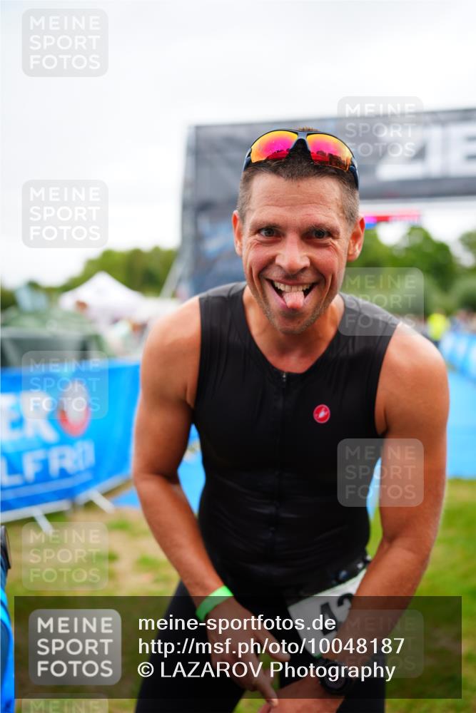 30.08.2026 - Elbe Triathlon Hamburg LAZAROV Photography http://msf.ph/oto/10048187 30.08.2026 10:32:56 Ziel 298 meine-sportfotos.de