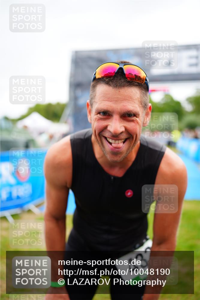 30.08.2026 - Elbe Triathlon Hamburg LAZAROV Photography http://msf.ph/oto/10048190 30.08.2026 10:32:56 Ziel 298 meine-sportfotos.de