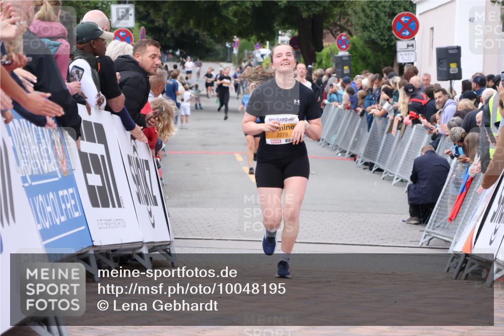 30.08.2026 - Blankeneser Heldenlauf Lena Gebhardt http://msf.ph/oto/10048195 30.08.2026 11:54:58 Ziel 2279, 2825 meine-sportfotos.de