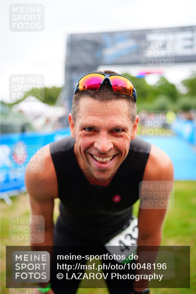 30.08.2026 - Elbe Triathlon Hamburg LAZAROV Photography http://msf.ph/oto/10048196 30.08.2026 10:32:56 Ziel 298 meine-sportfotos.de