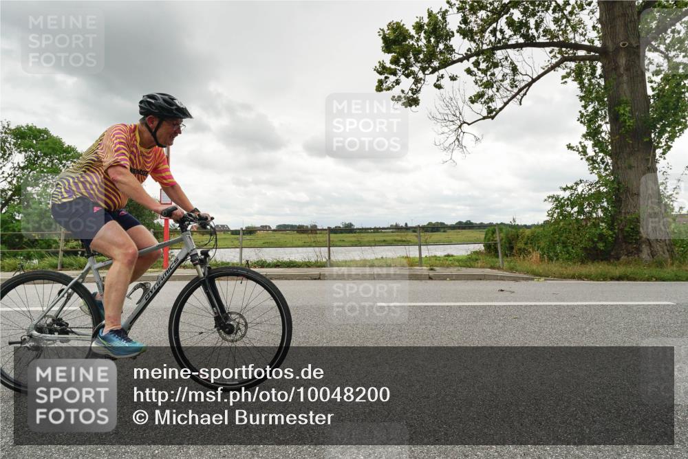 30.08.2026 - Elbe Triathlon Hamburg Michael Burmester http://msf.ph/oto/10048200 30.08.2026 15:07:05 Radfahren  meine-sportfotos.de