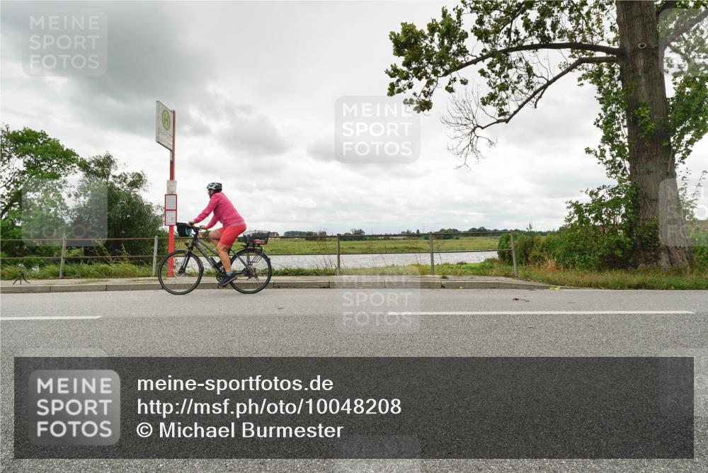 30.08.2026 - Elbe Triathlon Hamburg Michael Burmester http://msf.ph/oto/10048208 30.08.2026 15:07:08 Radfahren  meine-sportfotos.de