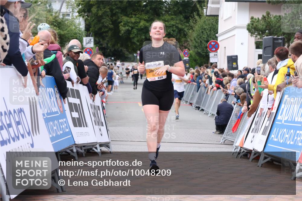 30.08.2026 - Blankeneser Heldenlauf Lena Gebhardt http://msf.ph/oto/10048209 30.08.2026 11:55:00 Ziel 2279, 2825 meine-sportfotos.de