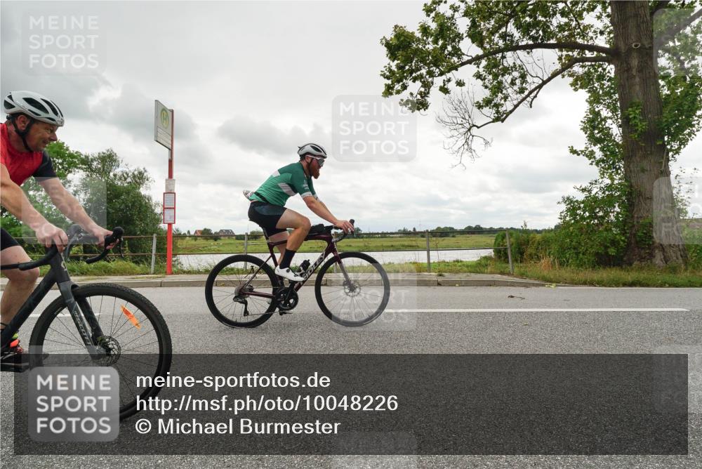 30.08.2026 - Elbe Triathlon Hamburg Michael Burmester http://msf.ph/oto/10048226 30.08.2026 15:08:05 Radfahren 160 meine-sportfotos.de