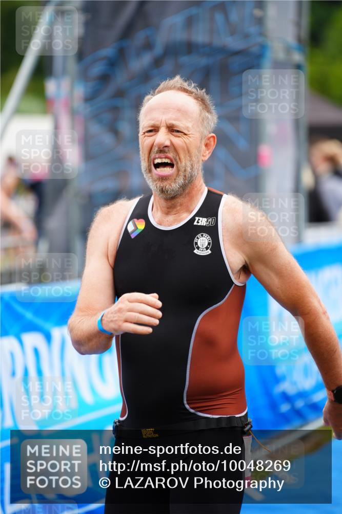 30.08.2026 - Elbe Triathlon Hamburg LAZAROV Photography http://msf.ph/oto/10048269 30.08.2026 10:33:01 Ziel 298 meine-sportfotos.de