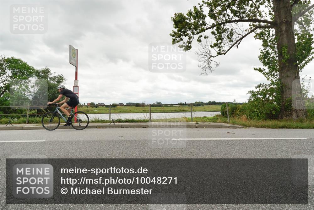 30.08.2026 - Elbe Triathlon Hamburg Michael Burmester http://msf.ph/oto/10048271 30.08.2026 15:10:25 Radfahren  meine-sportfotos.de