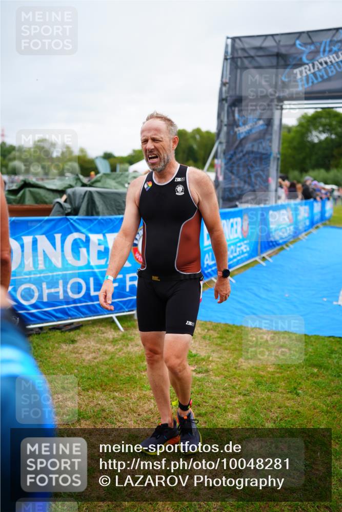 30.08.2026 - Elbe Triathlon Hamburg LAZAROV Photography http://msf.ph/oto/10048281 30.08.2026 10:33:02 Ziel 298 meine-sportfotos.de