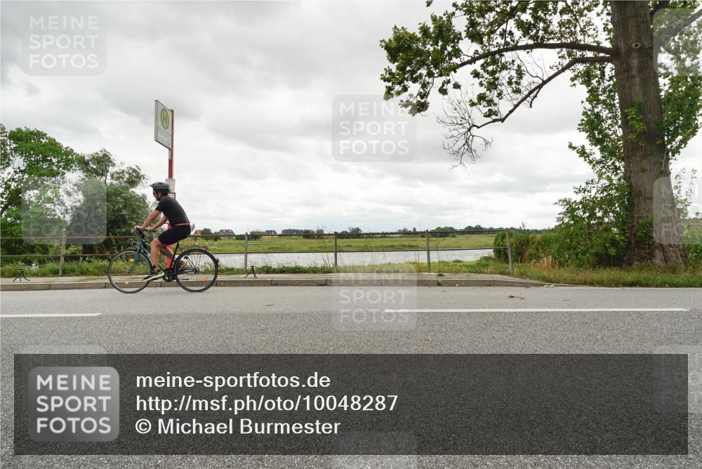30.08.2026 - Elbe Triathlon Hamburg Michael Burmester http://msf.ph/oto/10048287 30.08.2026 15:11:15 Radfahren  meine-sportfotos.de