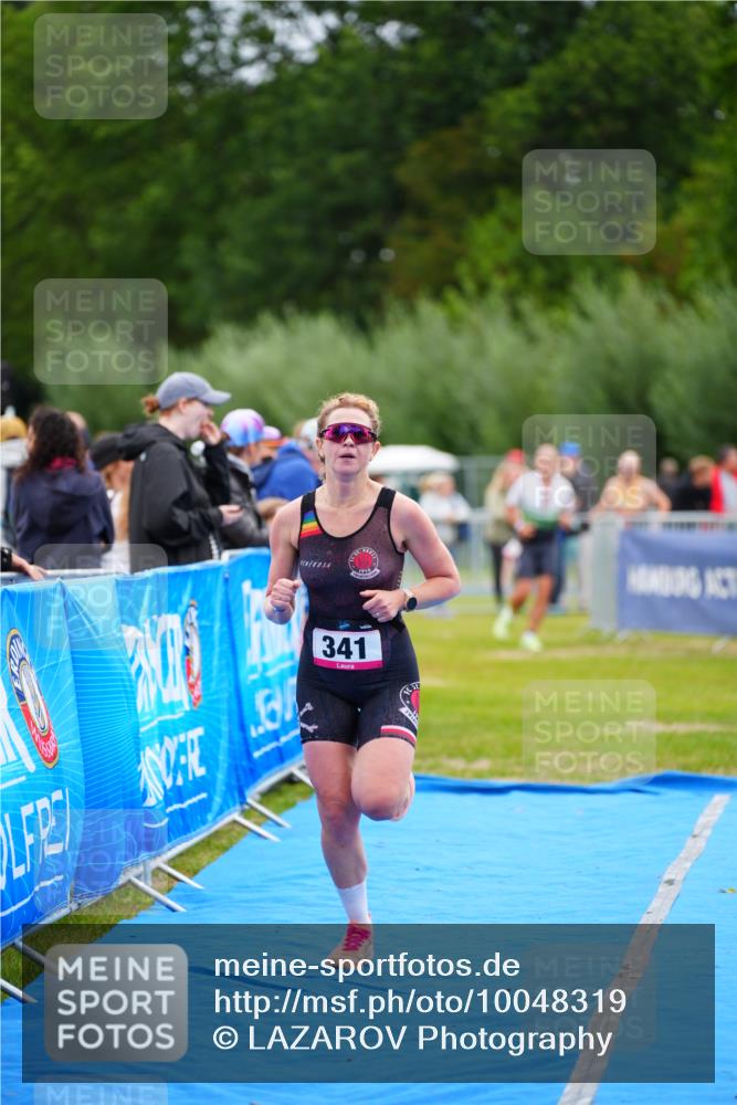 30.08.2026 - Elbe Triathlon Hamburg LAZAROV Photography http://msf.ph/oto/10048319 30.08.2026 10:33:16 Ziel 313, 341 meine-sportfotos.de