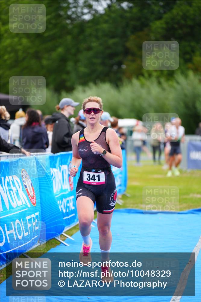 30.08.2026 - Elbe Triathlon Hamburg LAZAROV Photography http://msf.ph/oto/10048329 30.08.2026 10:33:16 Ziel 313, 341 meine-sportfotos.de